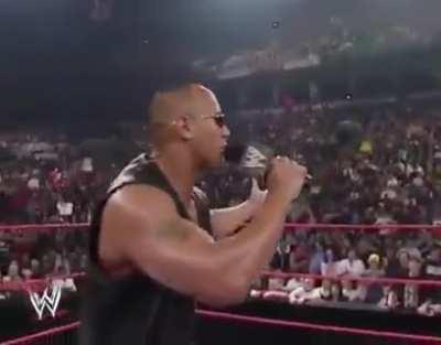 Hollywood Rock gets a cheap pop from the Toronto crowd only to immediately bury them in hilarious fashion.....😂😂