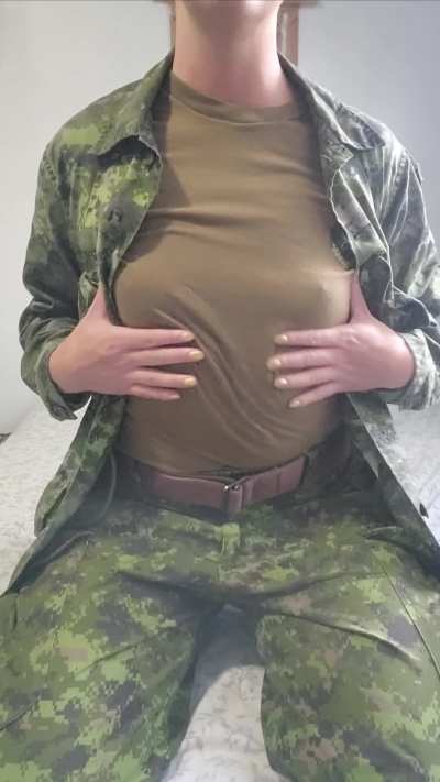 Who doesnt love a woman in uniform 🤭