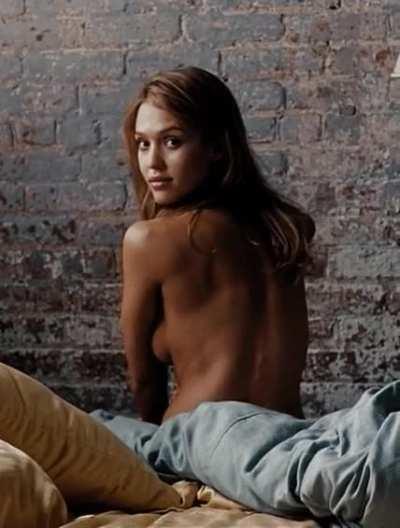 Jessica Alba, BareBack, Sideboob