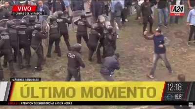 Policia de la Ciudad golpea chofer mientras rescatan a Berni