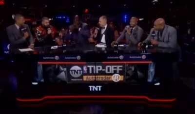 Drake & Shaq recreating Back To Back