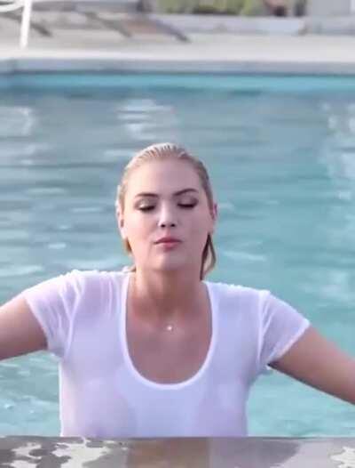 I imagine this gif might have been posted in the past, but you can't tell me this isn't worth a repost. Jeebus