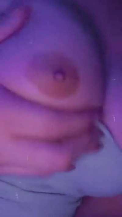 Shanna 19 Single from Philippines. Asian contents check my bio