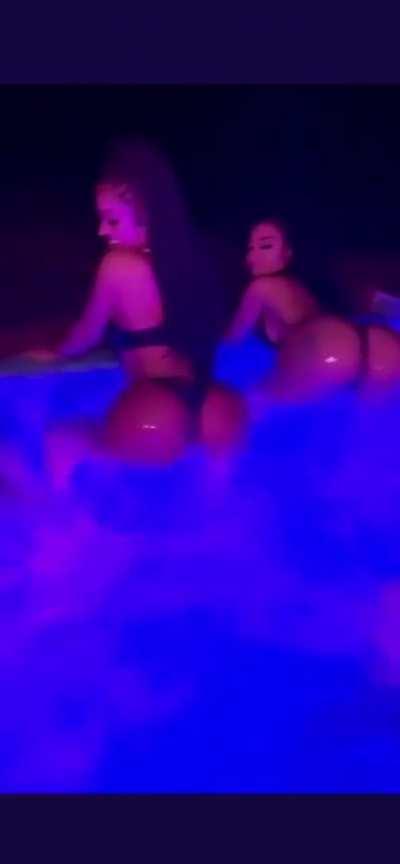 Shirley And Ari Twerking