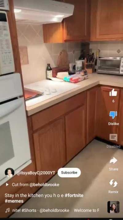 Ain't no way this kid posted this 🤦