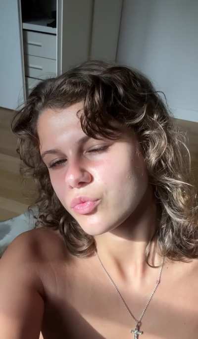 say hi if you would lick me 🥹💖🫶🏻🍬 🥹💖🫶🏻🍬