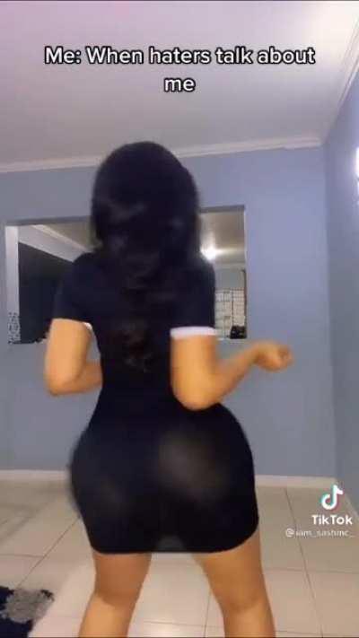 Sasha (@iam_sashamc)