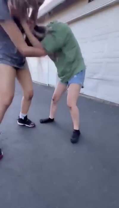 Girl Fight - Two Girls Go Two Rounds While Having Long Back And Forth 1v1 Fight