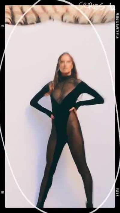 Alessandra Ambrosio - perfect milf