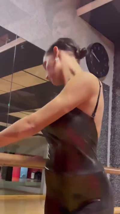 Stacy 👑 Dancing Queen routine