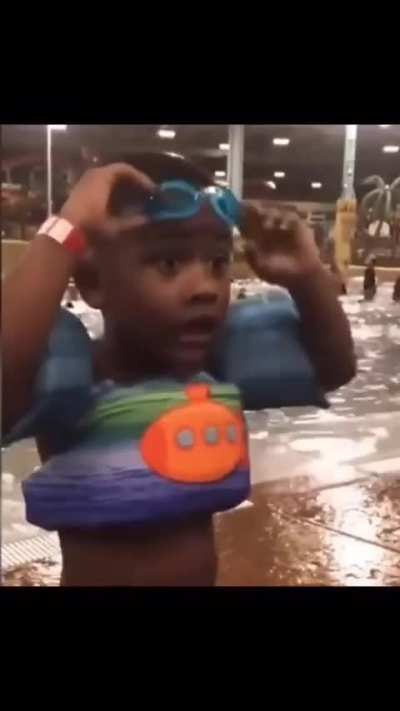 Someone help this kid out 😭