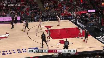 [Highlight] Kyrie with back to back impressive left handed layups