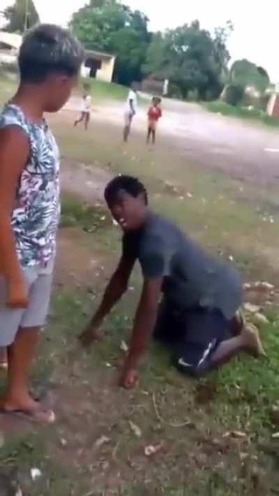 O mlk chorando KKKKKKK