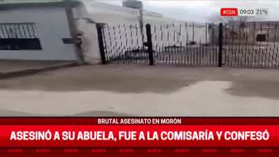 Moron: Luego de una tensa discusión, decidió atacar a su abuela.