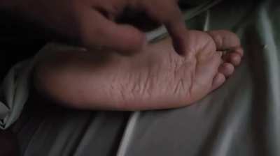 Lizzy tickled in her dreams (session 6) M/F