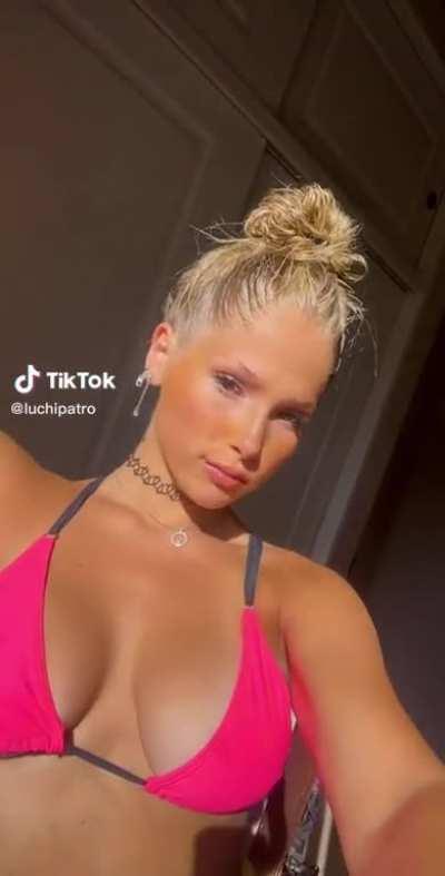 @Luchipatro hot Argentinian 👌