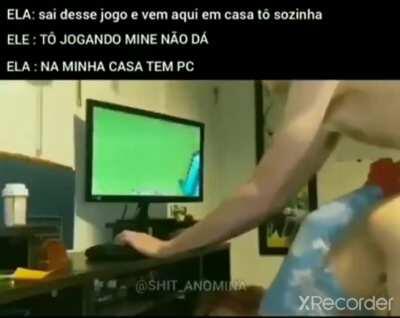 Isso mesmo gente so deixem elas usarem seu corpo se ela tive PC pra jogar mine