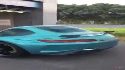 Procede a no subir memes del Maau