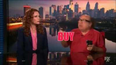 Local Gme Hodler fights off wallstreet thugs.