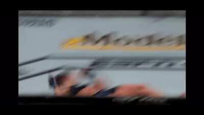 [Volume on] Valentina Shevchenko sets up this brutal high kick with two kicks to the body to finish Jessica Eye in the second round.