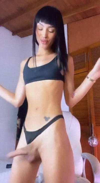 Suck me before our date or after?😋