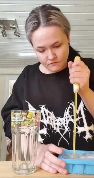 Preparing an iced beverage