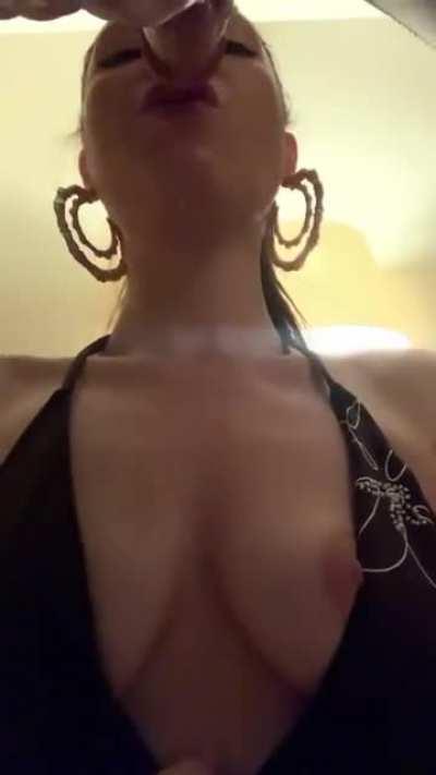 I got face fucked and left with a HUGE facial 💦😋