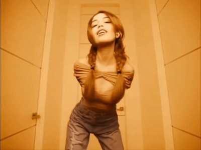 Valkyrae in Laroi music video