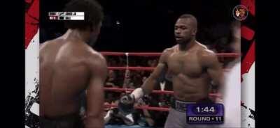 A prime Roy Jones jr batters an extremely tough but overmatched Richard Hall