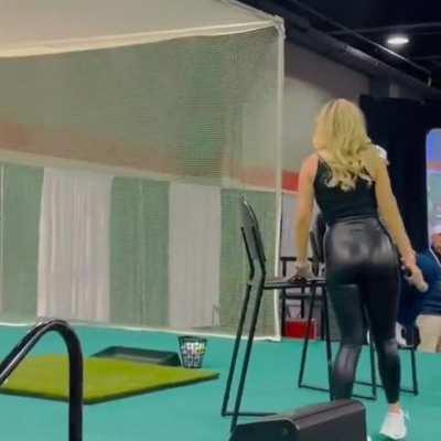 Paige at the Chicago Golf Show 2/25/23