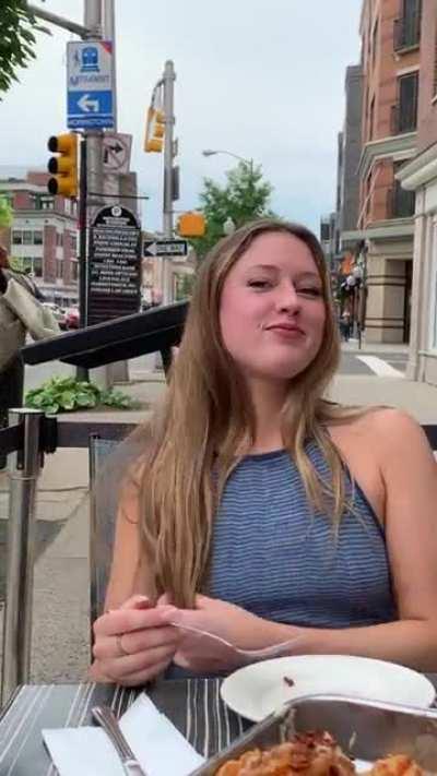 Free live music at lunch