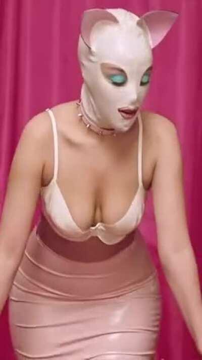 Doja Skin tight Fitting right