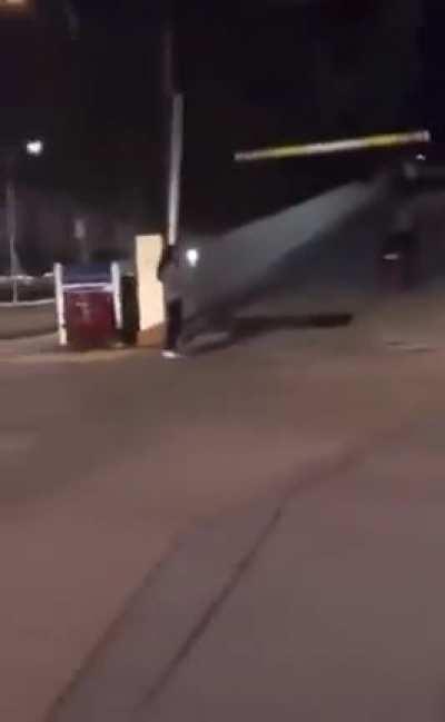 Who’s stopping this! 😅