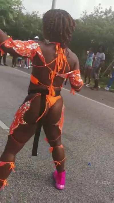 A sexy compilation of Nandi Yard (@yourafricanqueen_nandi).