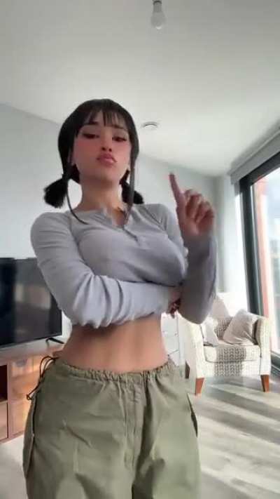 i could stare at her all day 😍