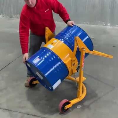 Barrel cart for transporting and pouring