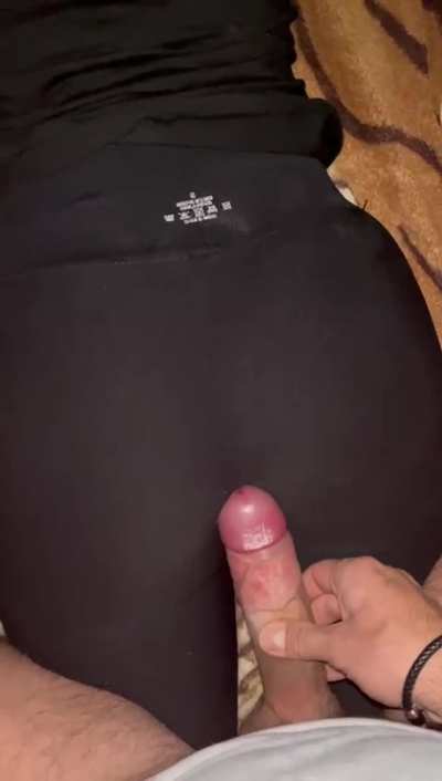 Another cumshot on black leggings