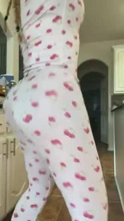 Can you count how many claps? (OC)