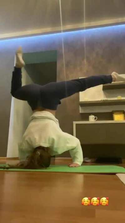 yoga sessions are a lovely sight, for entertainment 🙏