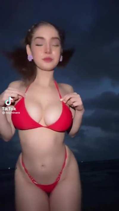 Her bounce pretty well 🍒👀💦