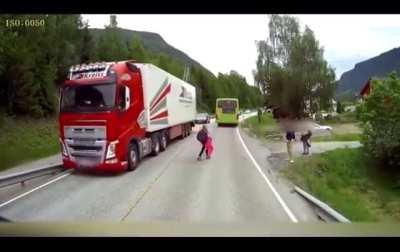 Why you should never cross the road unless you have a clear visibility.