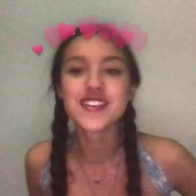 SNEAK PEEK OF OLIVIAS SONG yes❤