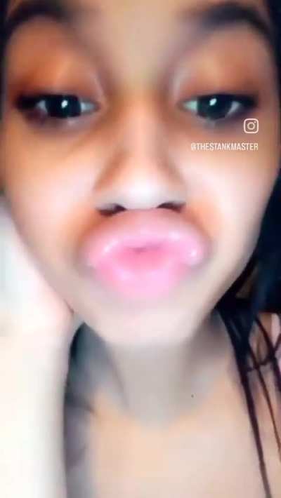 Her Lips can that nut 💦