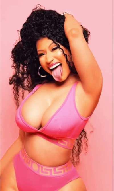 I want Nicki Minaj to fuck me with a dildo so bad