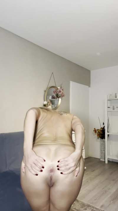 Does my naked MILF bod turn you on