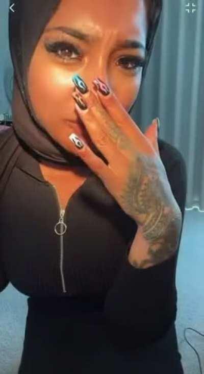 How many times do you want me to get naked for you? 🙈