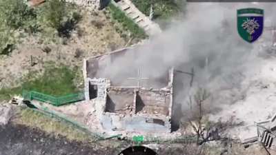 A Russian attempted to hide from a Ukrainian drone of the 38th marine brigade in a chimney, but was spotted and eliminated.