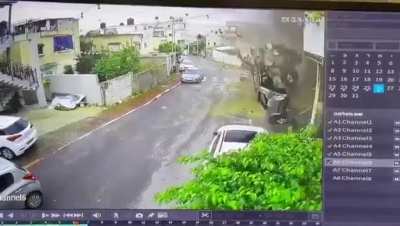 Poor car…