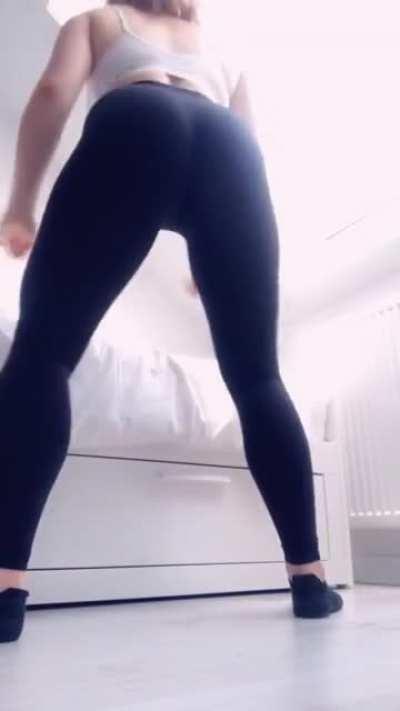 Do you like watching me squat?