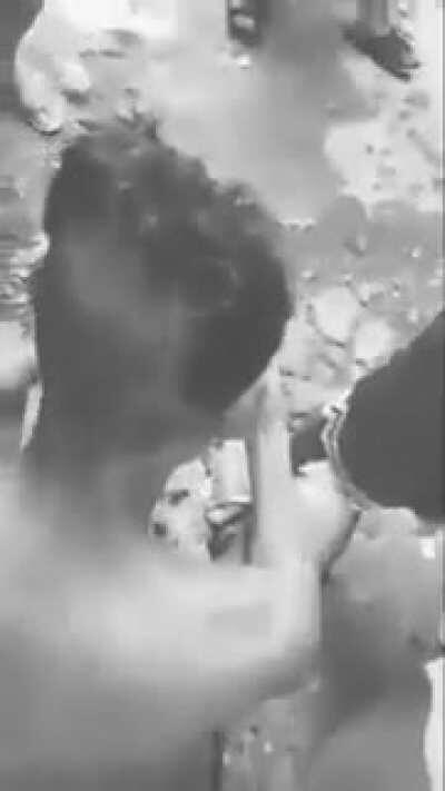 D gumana yng razor hahahahha